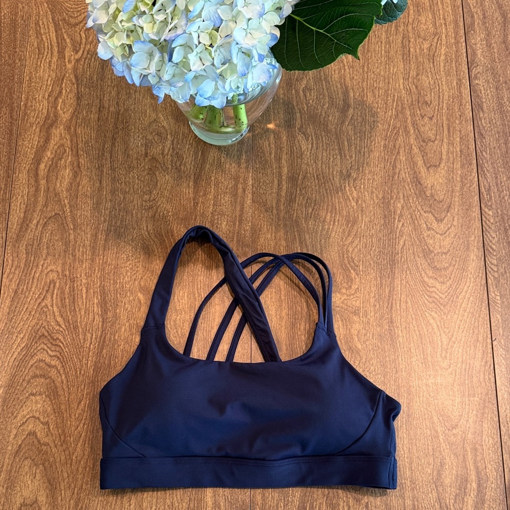 Athleta Train Free Size A-C Sports Bra